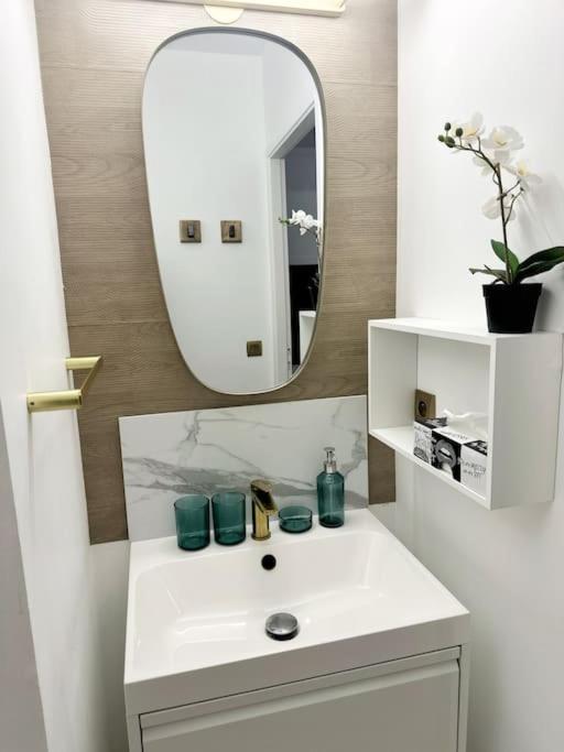 La Croix Blanche - Cosy - Place De Parking Apartment *